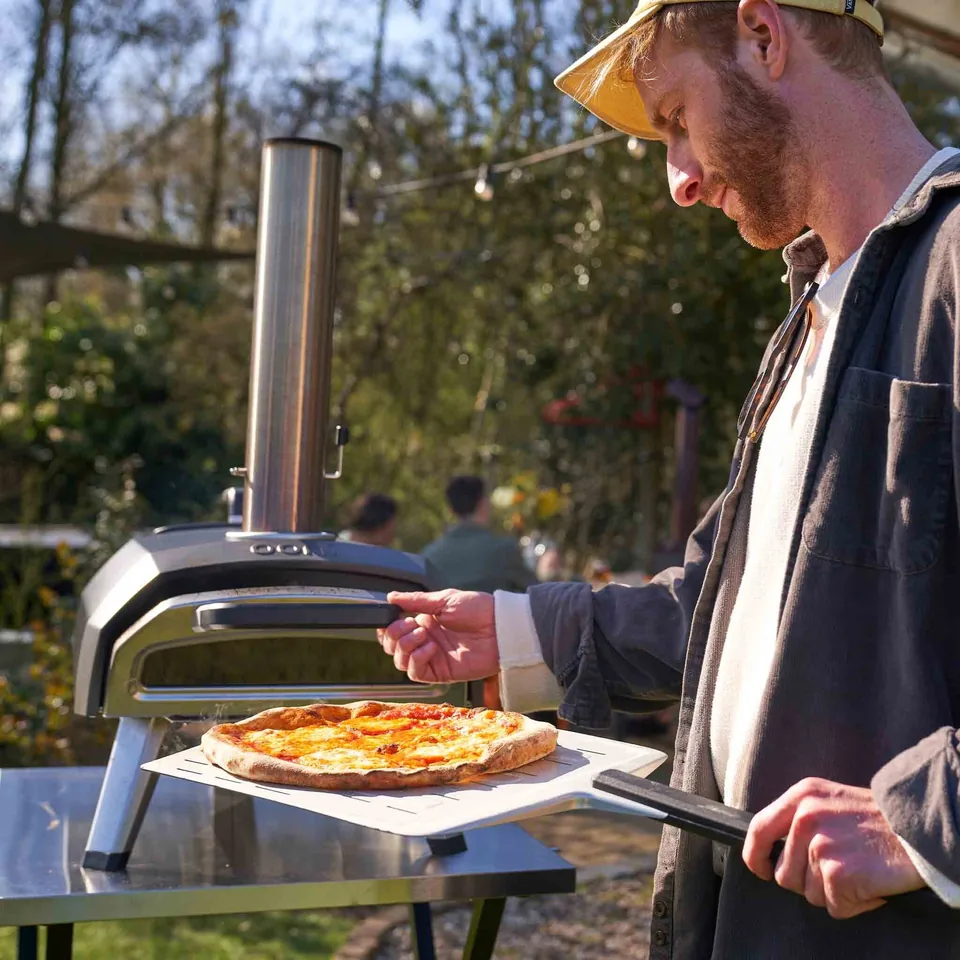 Ooni Karu 2 Multi-Fuel Pizza Oven (12 in), photo 2 of 2